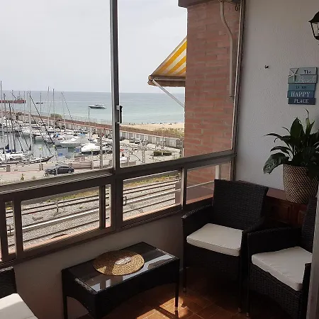 Lydia's Port Nautic & * Masnou